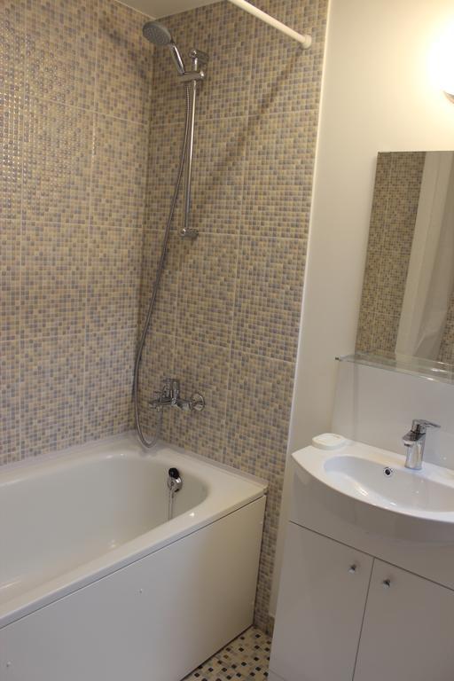 Three-Bedroom Apartment On Peldu 19 Ryga Zewnętrze zdjęcie