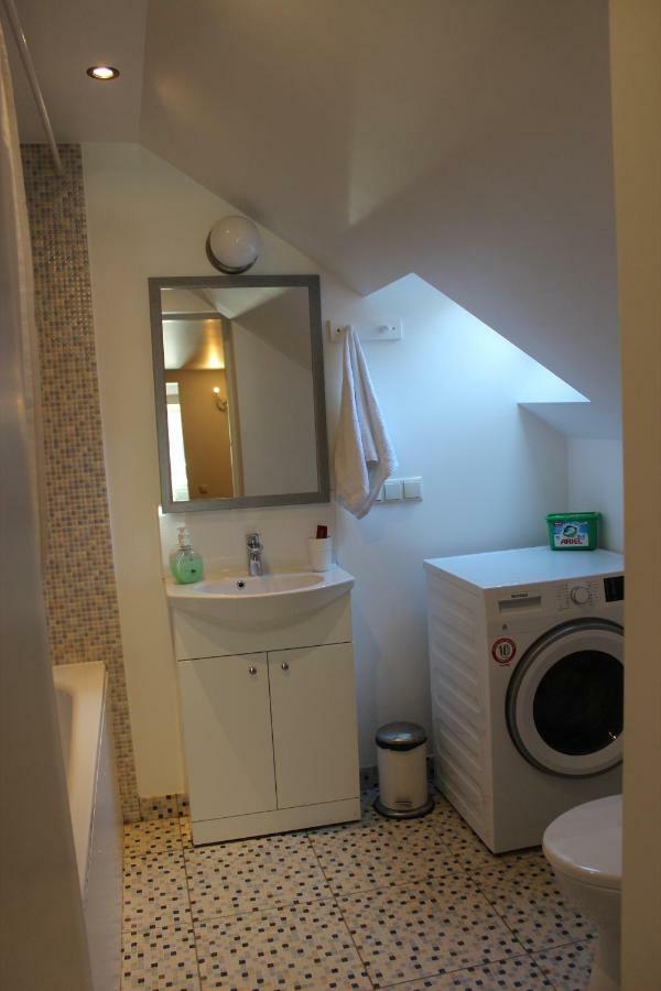 Three-Bedroom Apartment On Peldu 19 Ryga Zewnętrze zdjęcie